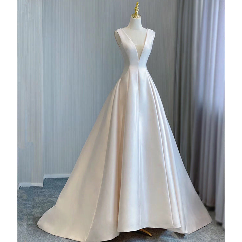 Simple Design V Neck Satin Bow Backless Trail Wedding Dresses