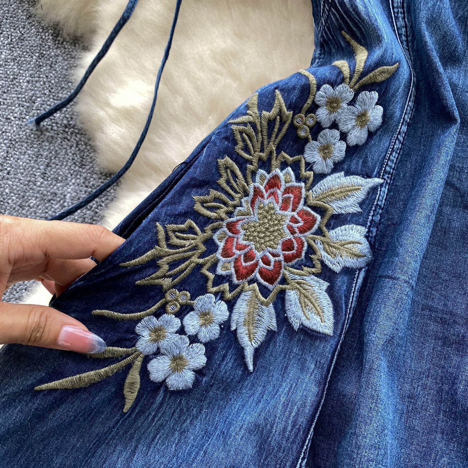Retro Elegant Embroidery Women's Denim Dress