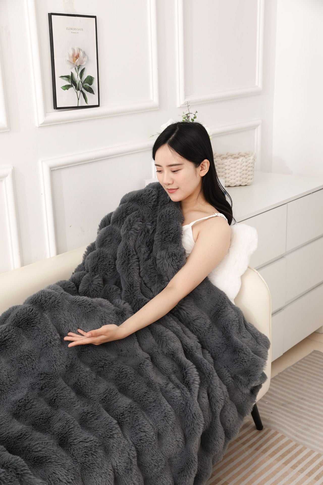 Soft & Thick Fleece Throw Blanket
