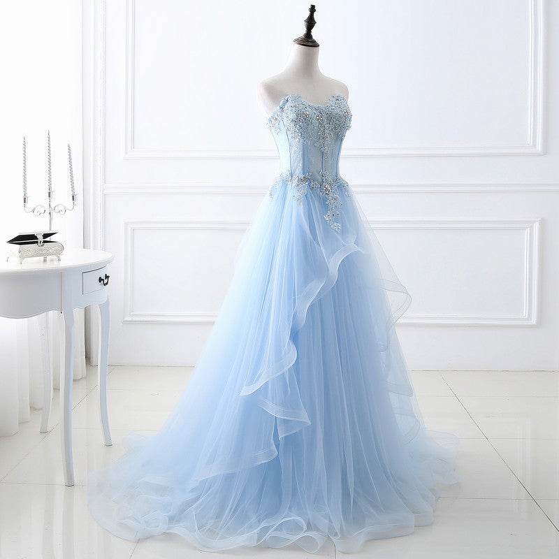 Elegant Long Evening Gown with Train for Prom