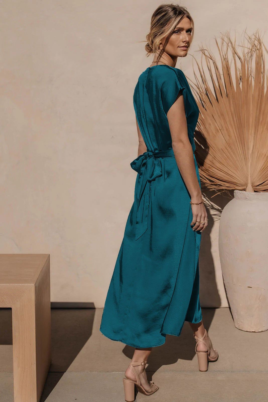 Elegant Satin Sleeveless Evening Dresses