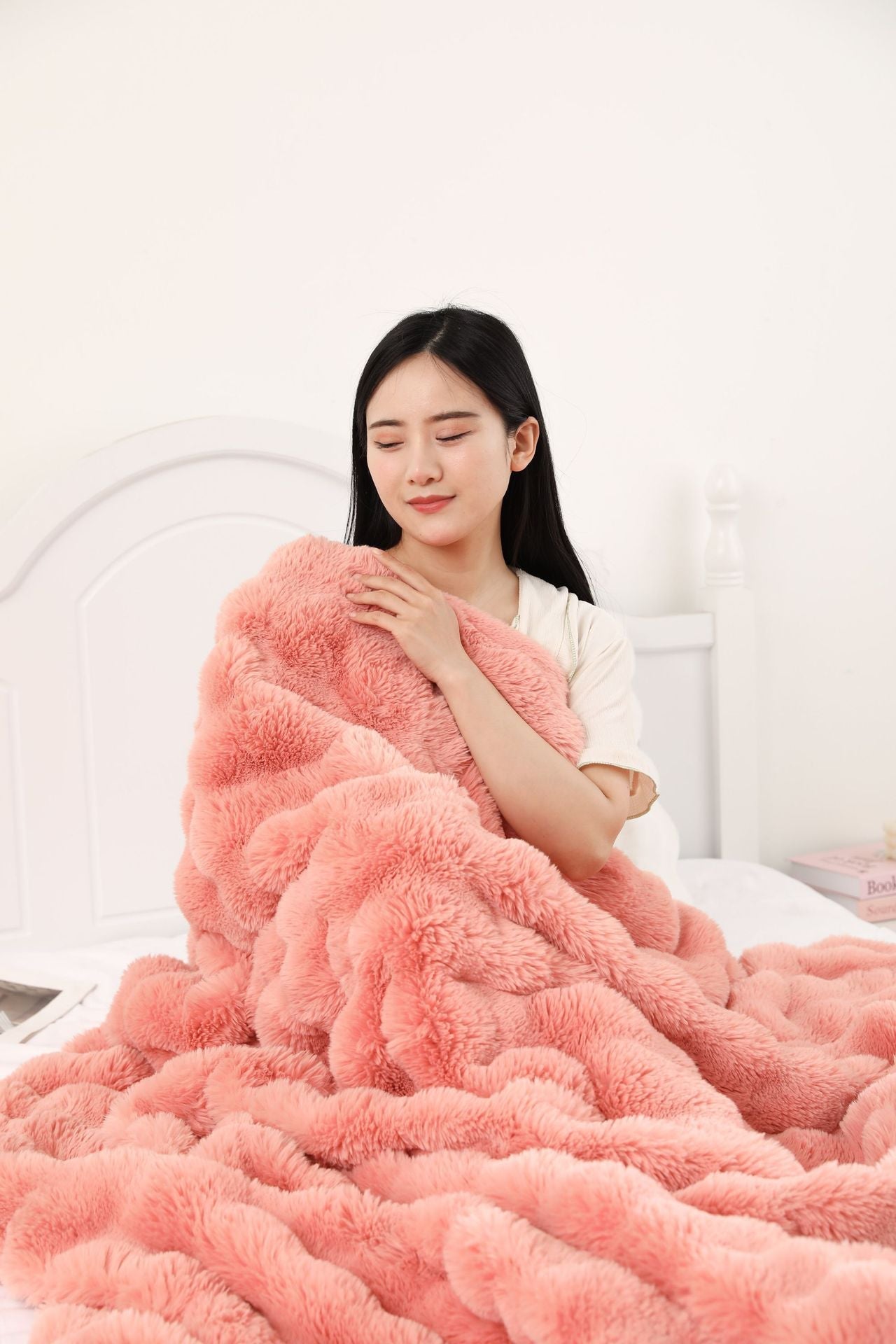 Soft & Thick Fleece Throw Blanket