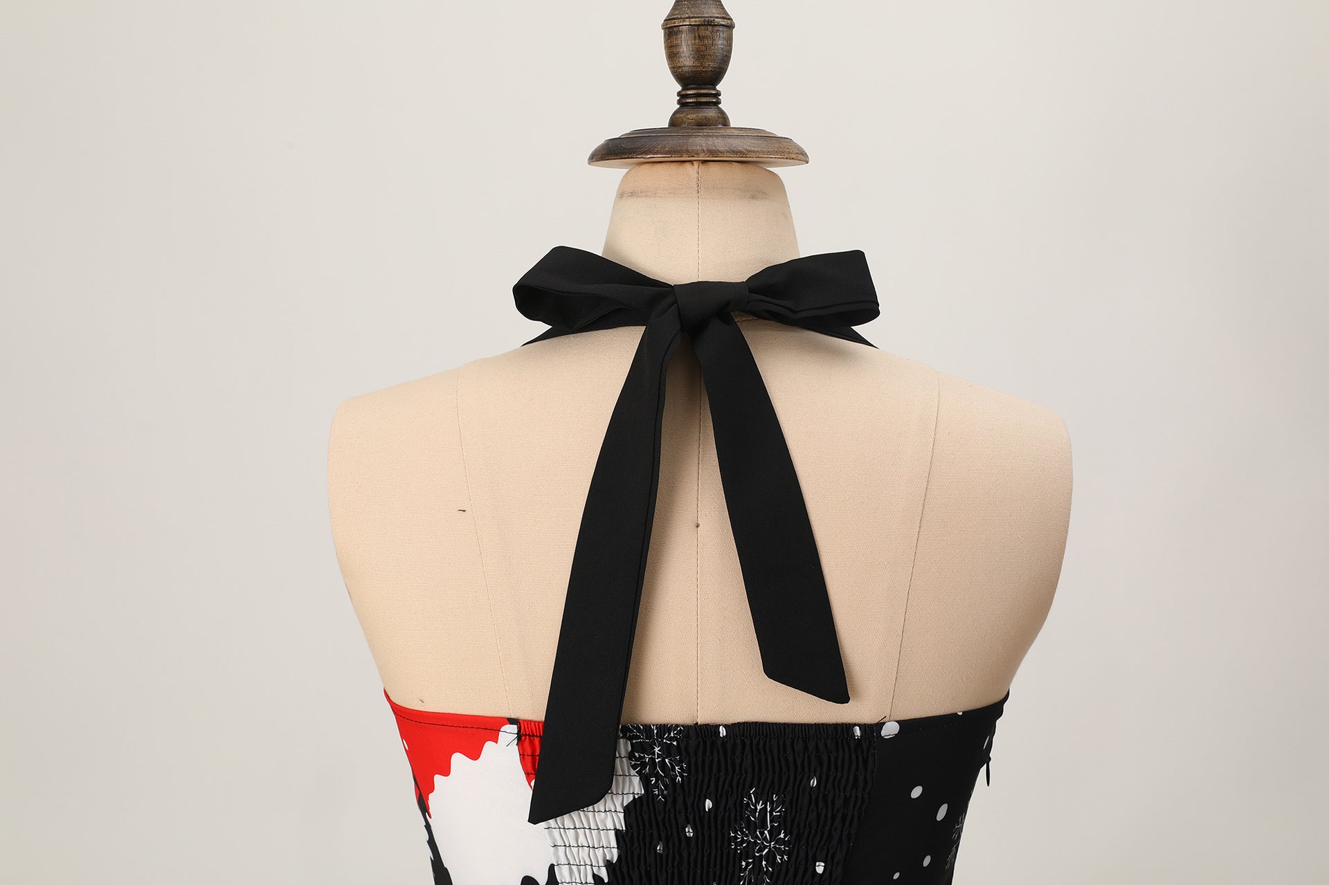 Elegant Audrey Hepburn-Inspired Vintage Dress