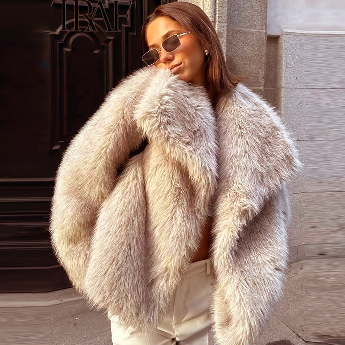 Women's Cropped Faux Fur Jacket - Short Winter Coat