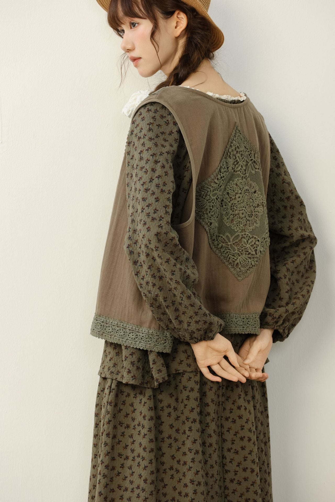 Vintage Embroidery Short Vest