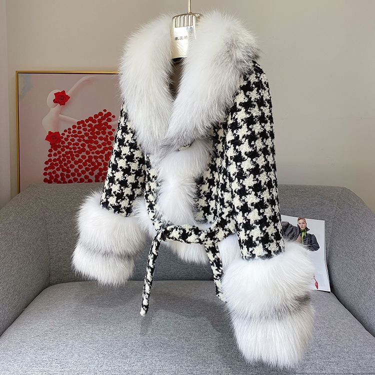 Women‘s Short Houndstooth Eco-friendly Fur Jacket
