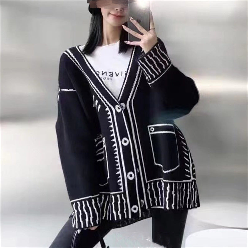 Oversized Black and White Graphic Doodle Knit Cardigan