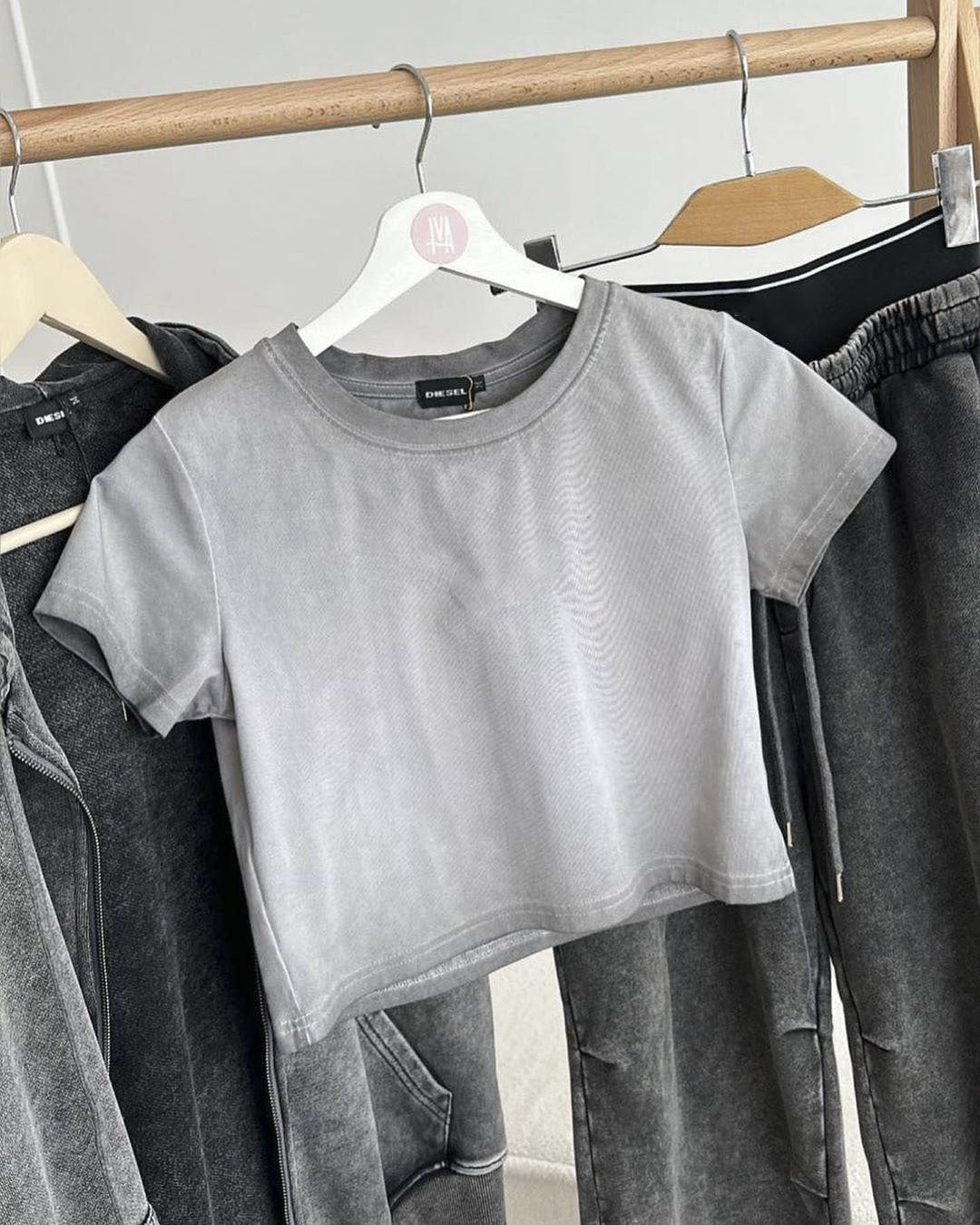 Designed Cool Zippered Coats and Pants for Women