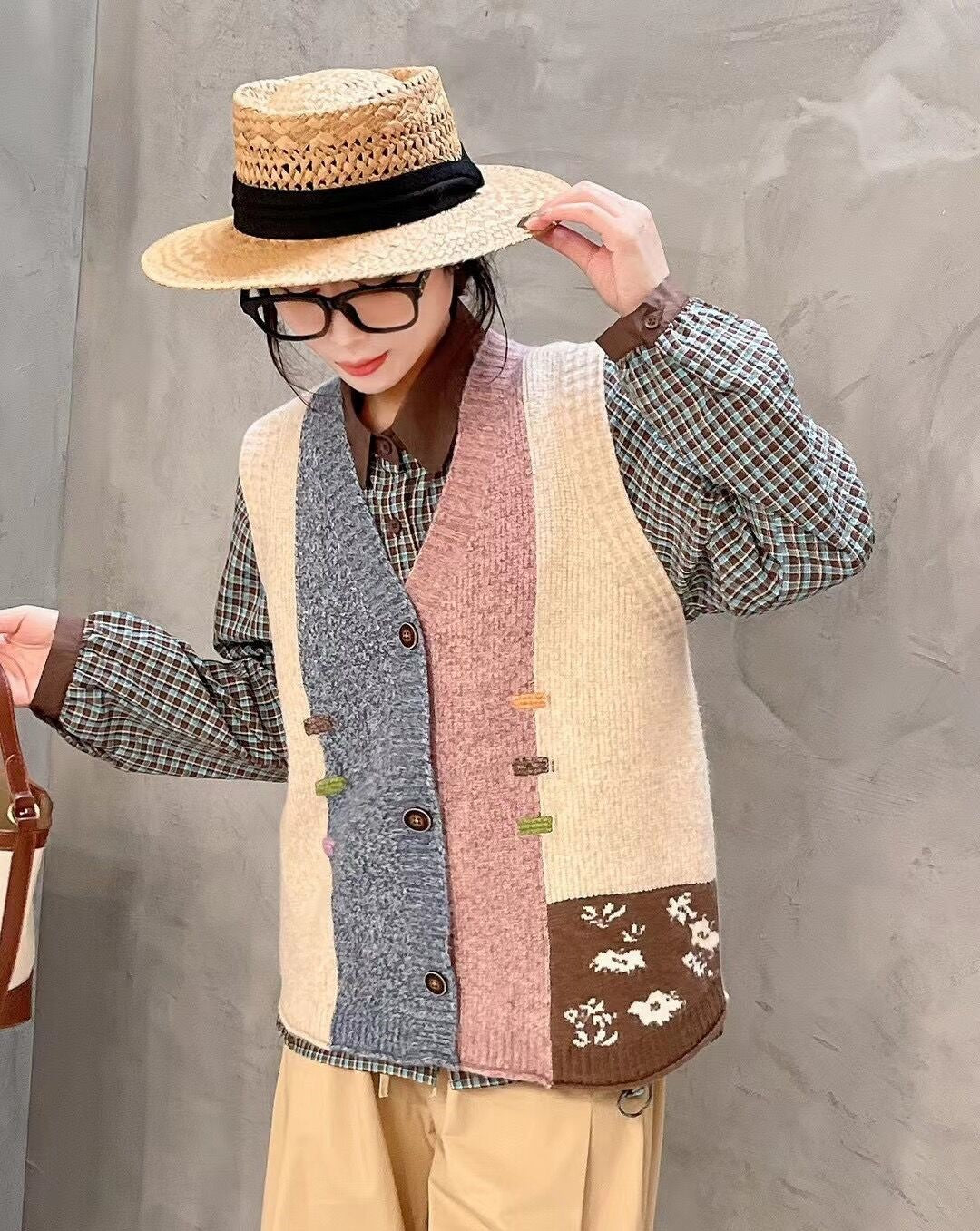 Designed Vintage V Neck Wool Knitted Vest Tops