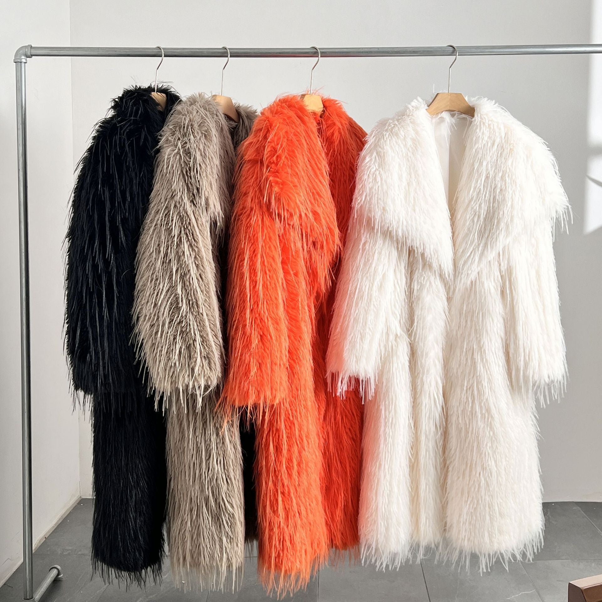 Long Fringe Fur Coat – Stylish Solid-Color Faux Fur Outerwear