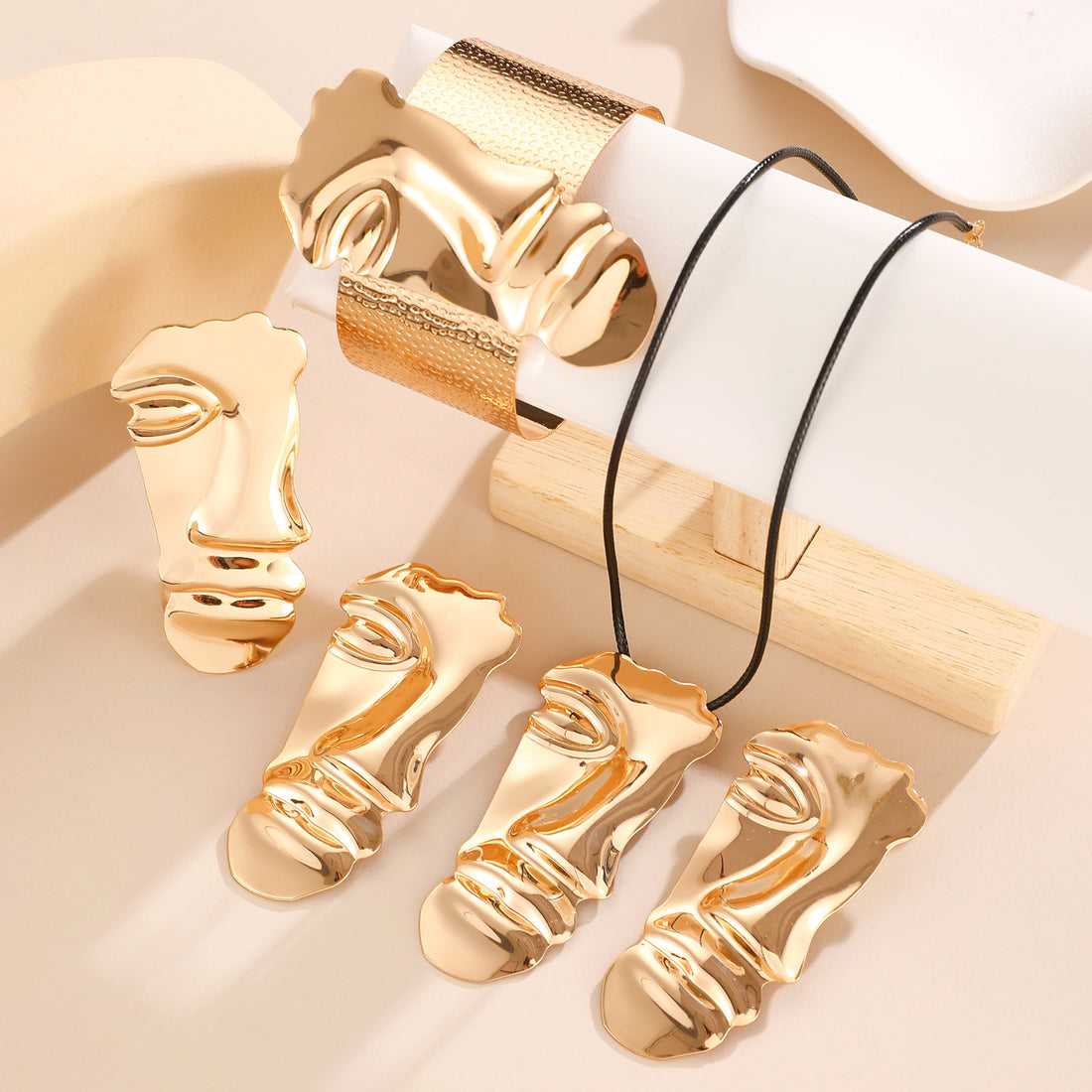 Dramatic Human Face Jewelry Set for Women