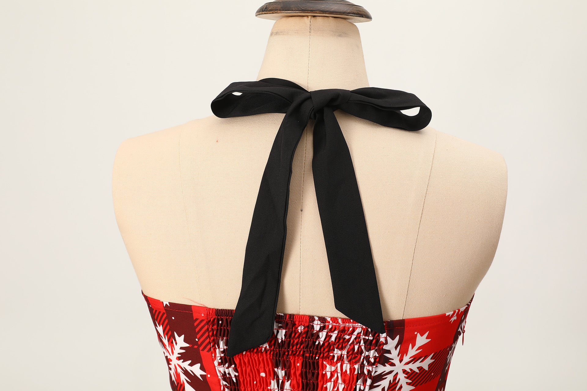 Elegant Audrey Hepburn-Inspired Vintage Dress