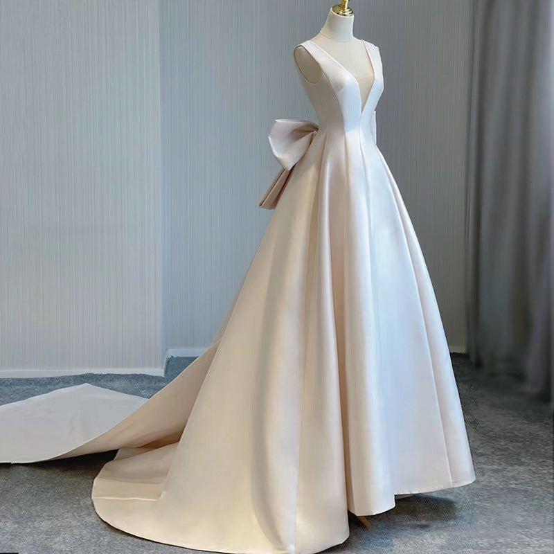 Simple Design V Neck Satin Bow Backless Trail Wedding Dresses