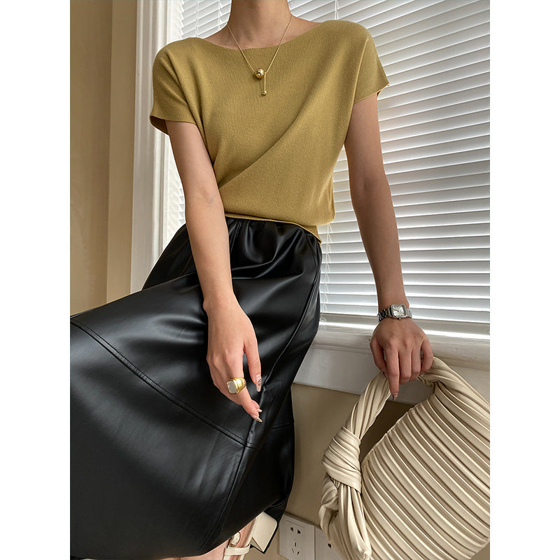 Women's Minimalist Short Sleeve Knit Top