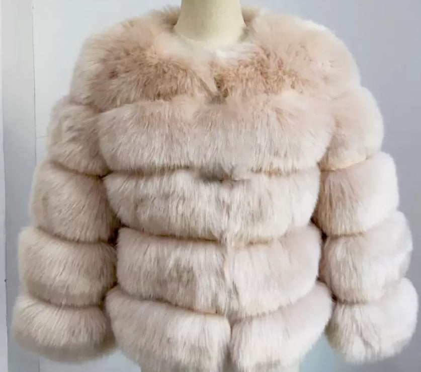 Fashion Faux Fur Short Coat for Women