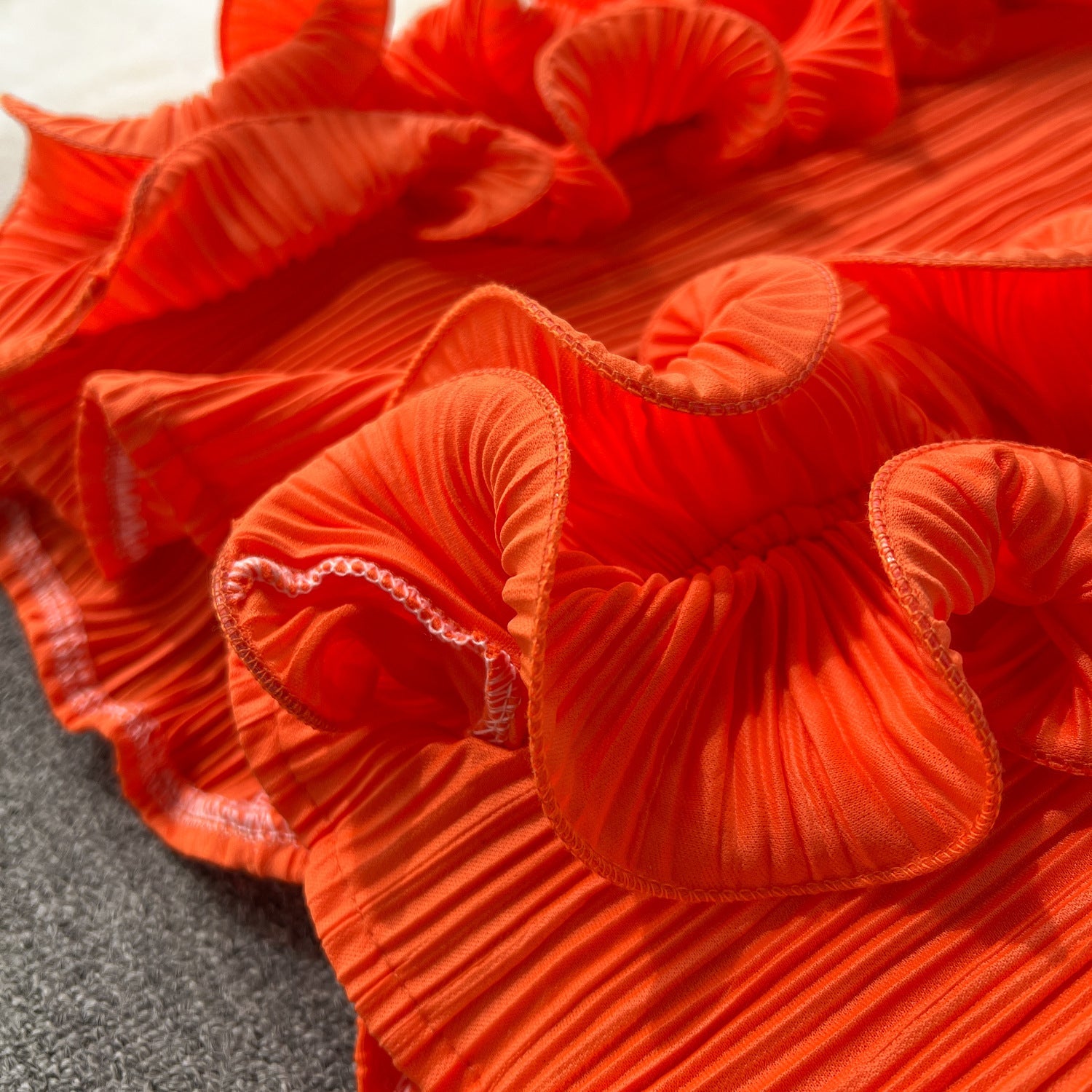 High-End Pleated Dress – Luxury Women's Designer Ruffle Hem Slim Fit Long Maxi Dress