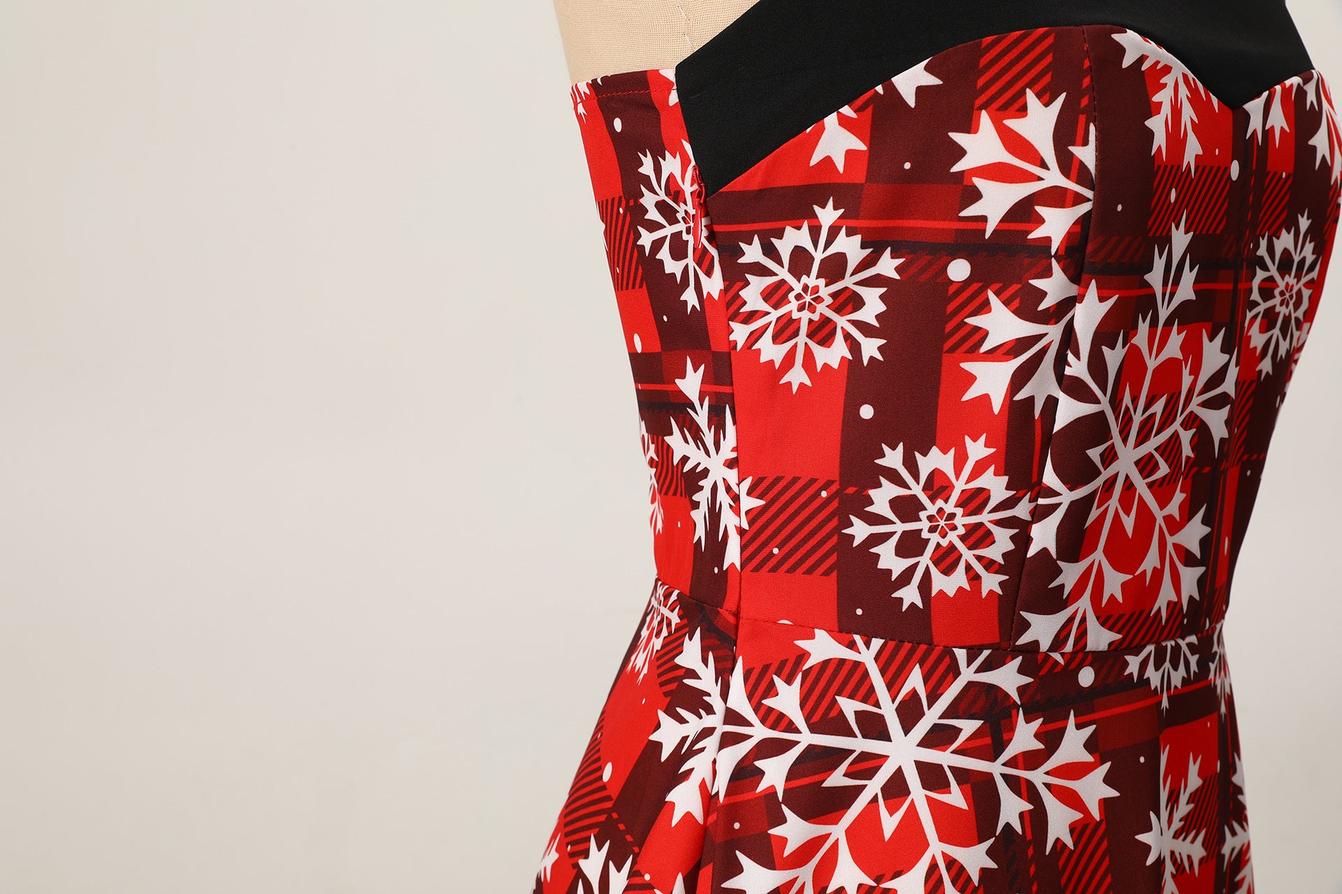 Elegant Audrey Hepburn-Inspired Vintage Dress