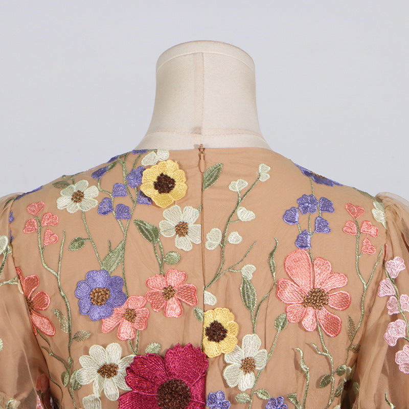 Elegant Long Sleeve Embroidered Maxi Dress – Romantic Bubble Sleeve & Floral Lace Detail