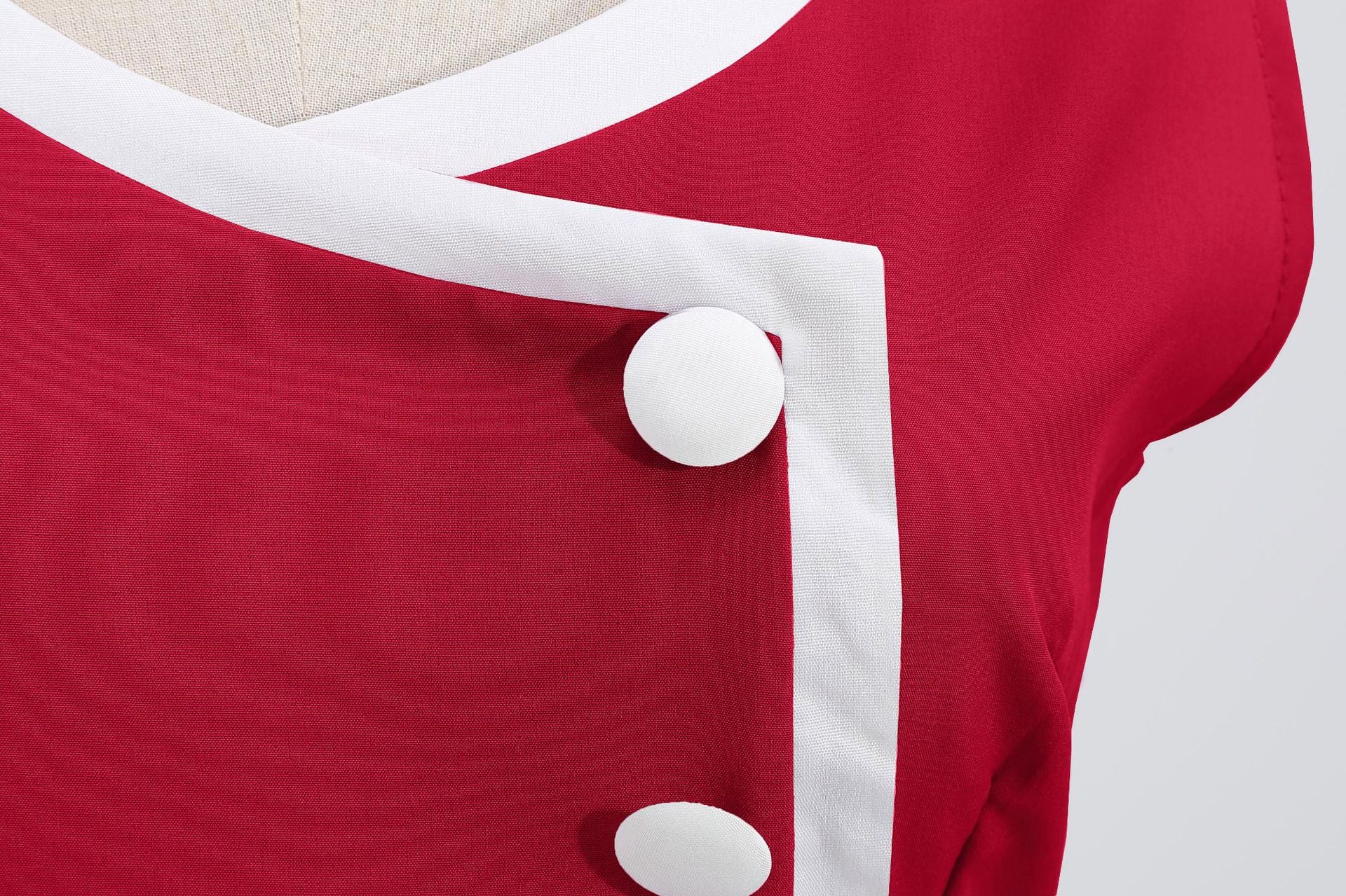 Elegant Sleeveless Dress: Retro A-Line Shift Dress with Round Neckline