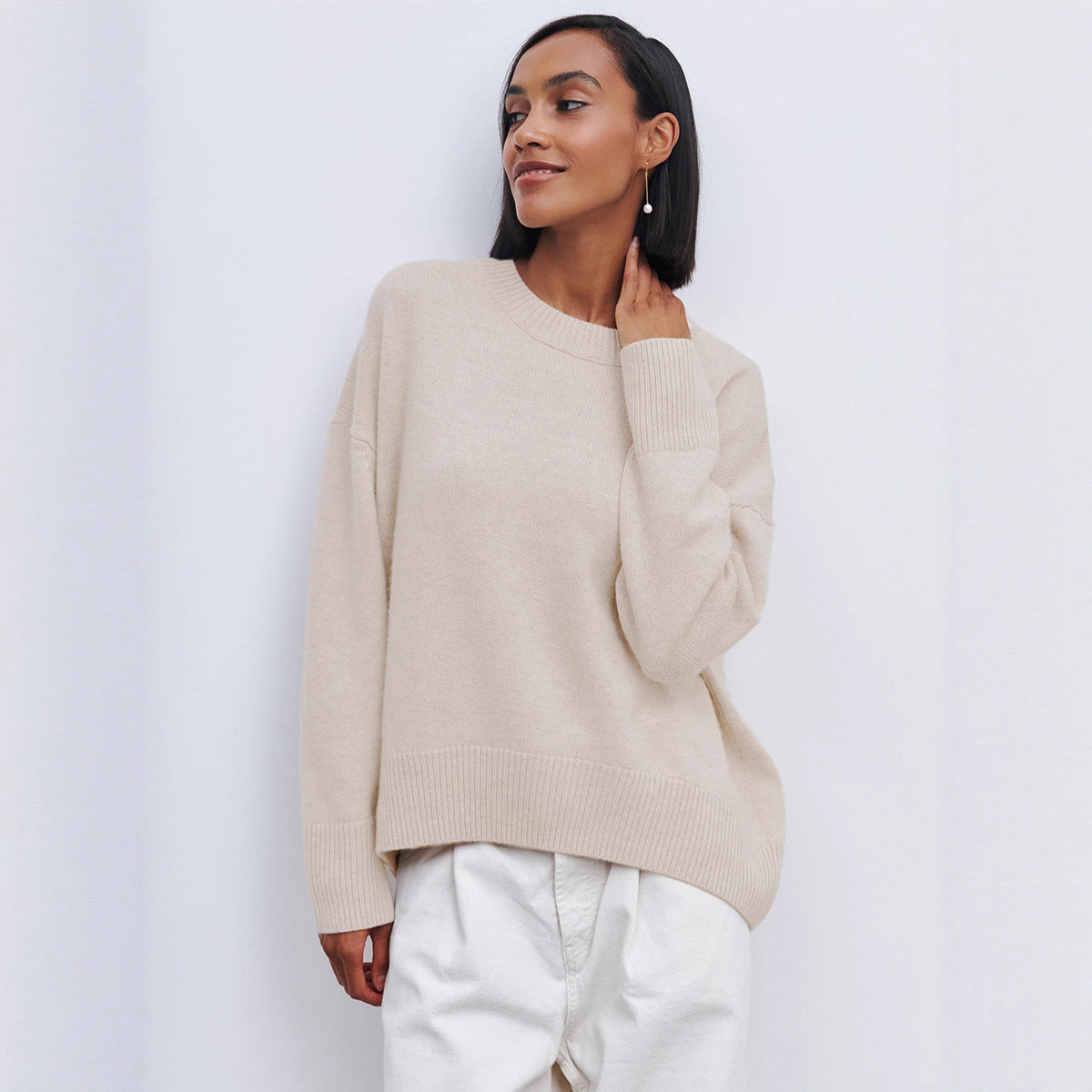 Women's Oversized Round Neck Long Sleeve Sweater