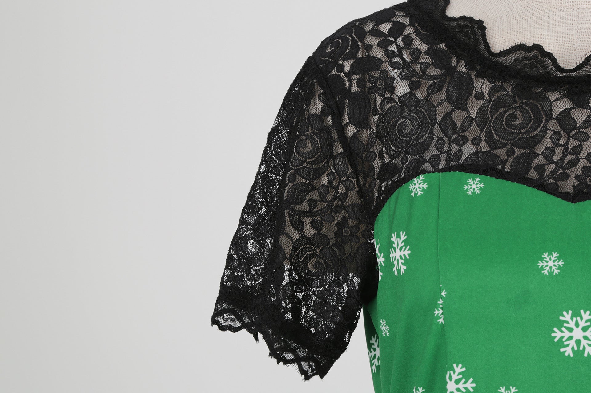 Christmas Theme Floral Print Dress with Lace Inserts and Flared Skirt