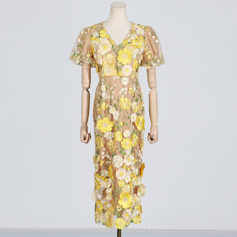 Elegant Long Sleeve Embroidered Maxi Dress – Romantic Bubble Sleeve & Floral Lace Detail