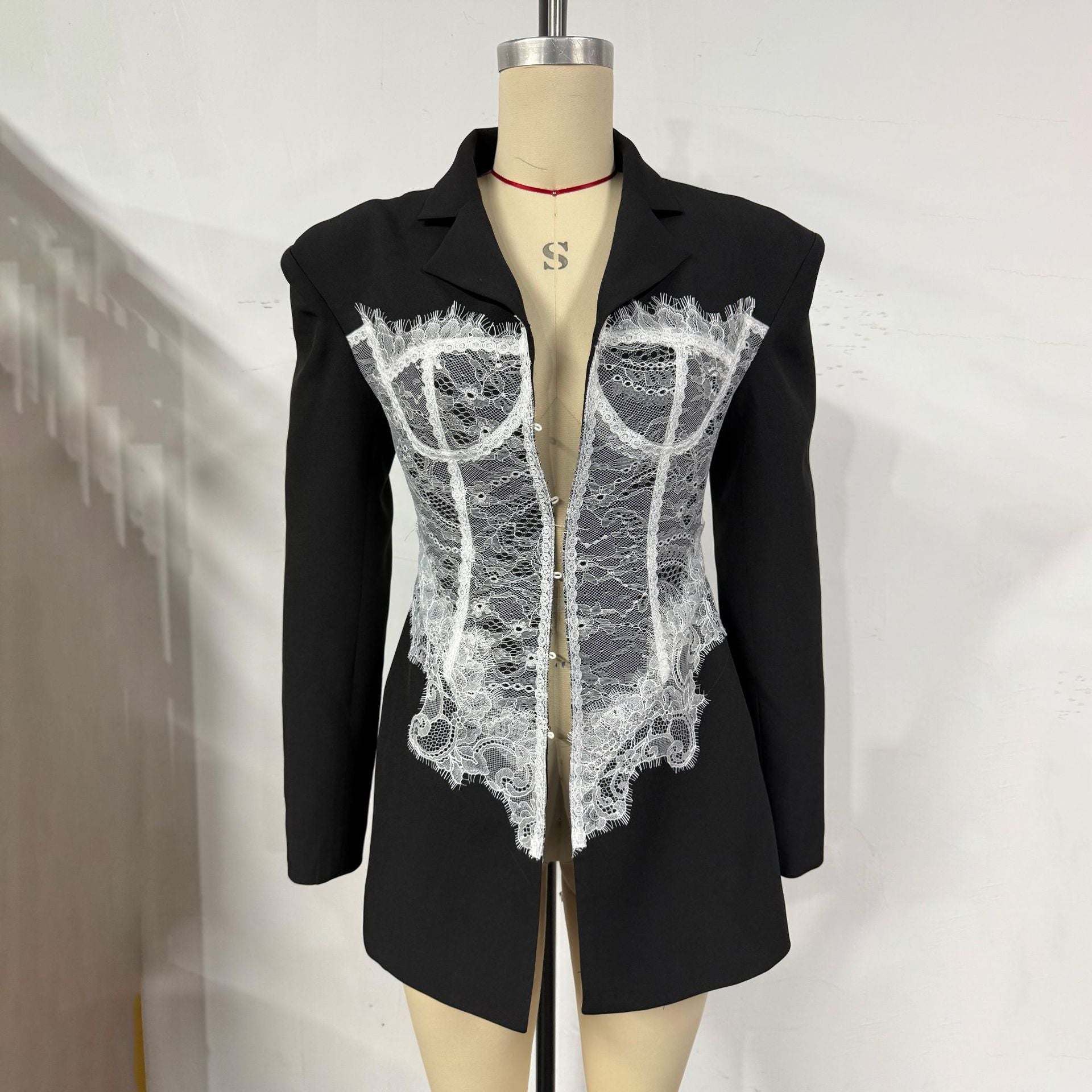 Designed Lace Panel Slim-Fit Blazer for Women – Sexy & Stylish Tailored Waist Jacket