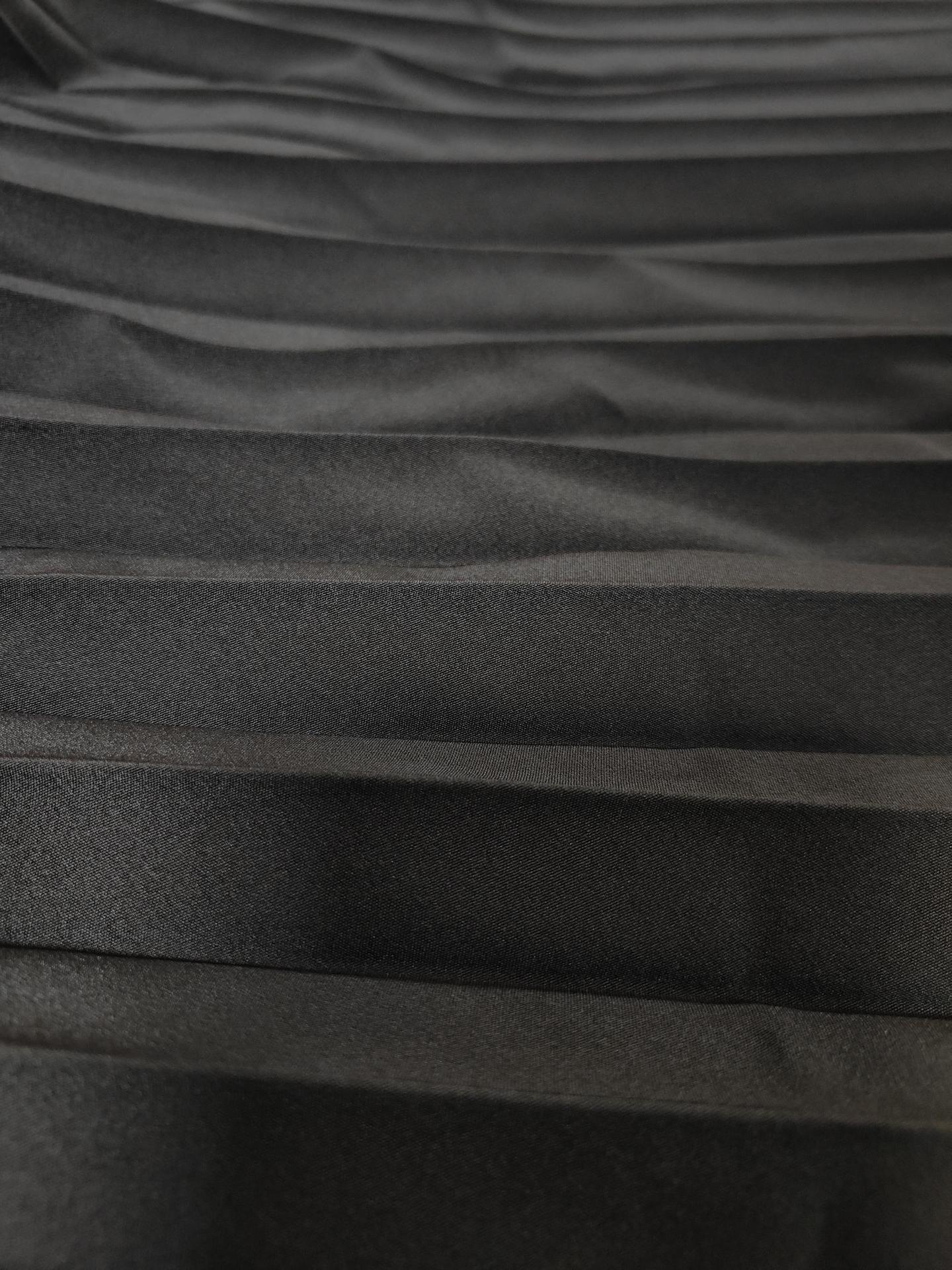 Elegant & Fashionable Round Neck Sleeveless Long Pleated Dress