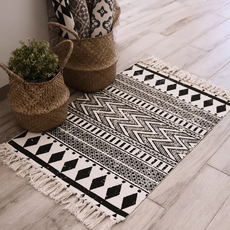 Cotton Linen Rugs and Carpets for Home Living Room Bedroom Tapestry Decorative Boho Ethnic Anti-slip Tassel Woven Floor Mat Door