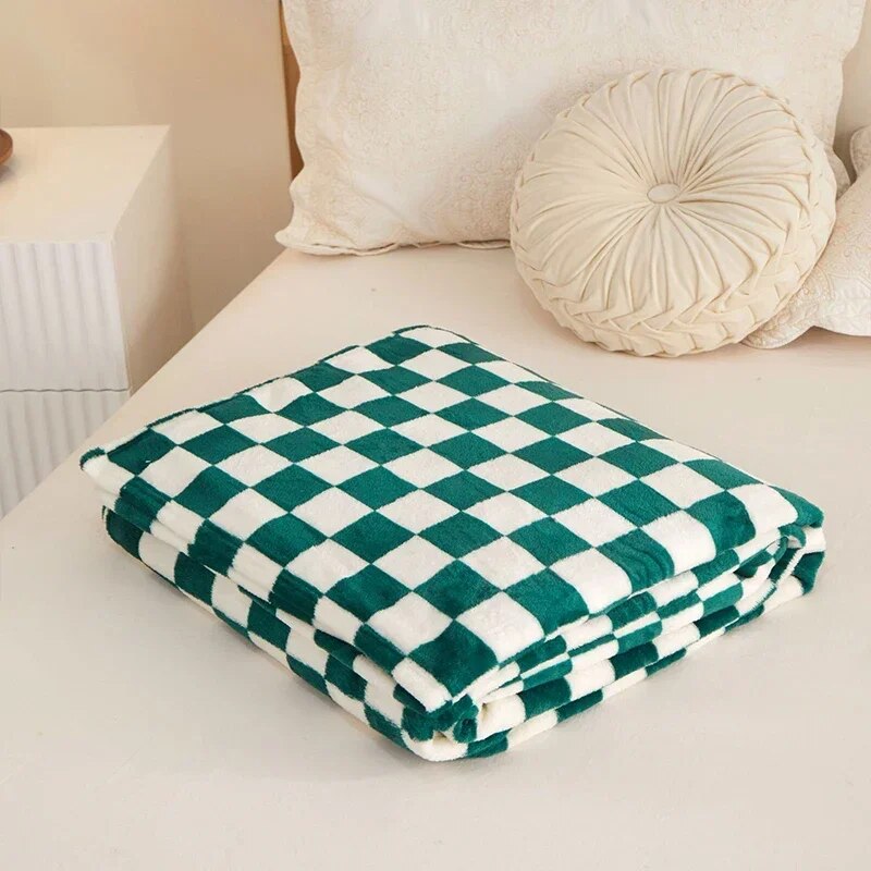 Flannel Blanket for Bedroom Soft Air Conditioning Blankets Checkerboard Elements Sofa Blanket Portable Nap Shawl Towel