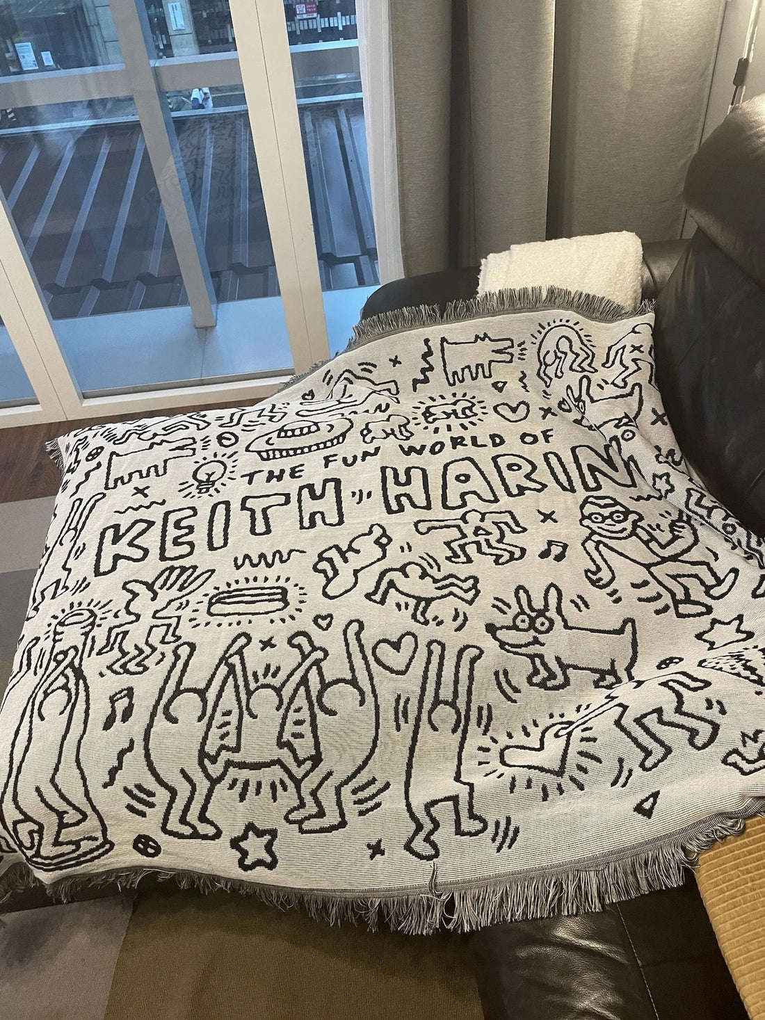 Sofa Blanket Towel Bedspread Keith Cartoon Doodle Haring Home Decor Cloth Cushion European Rug Tablecloth Throw Plaid Blankets
