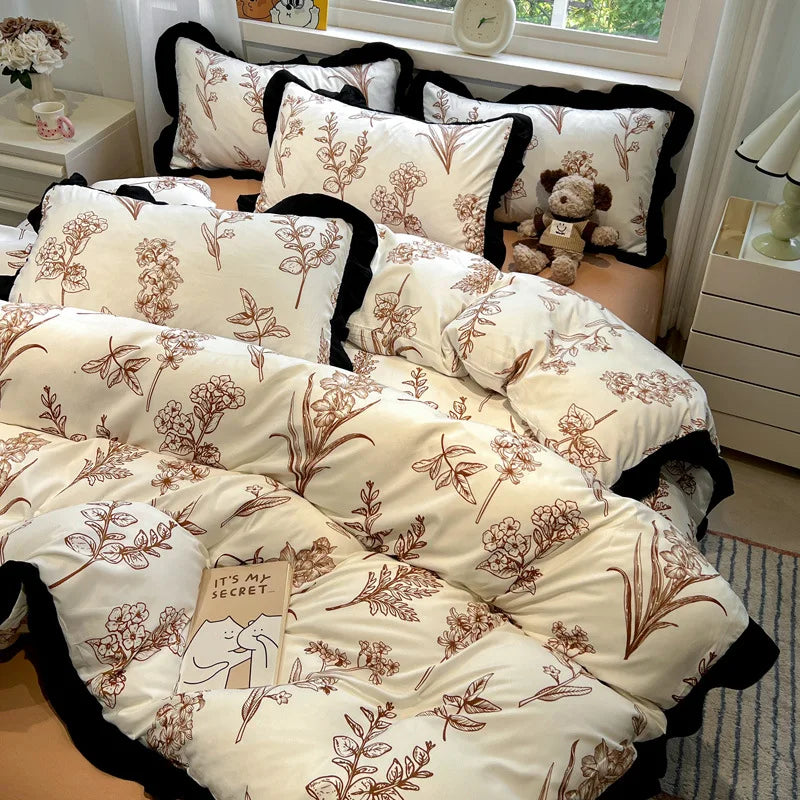 Hepburn Style Floral Print Bedding Sets Elegant Lace Super Soft Cozy Flat Sheet Set Home Dorm Textile Supplies for All Seasons