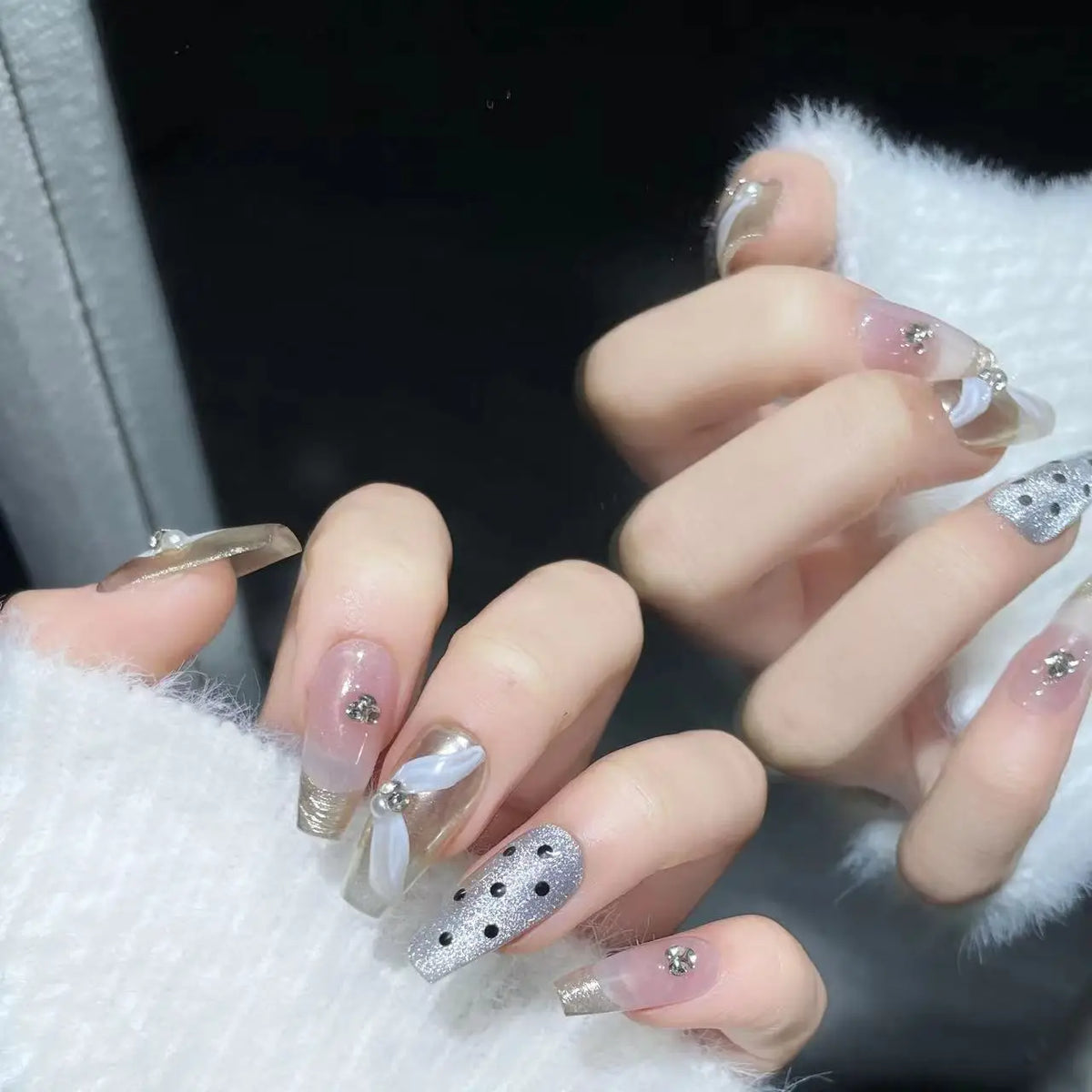 10pcs Medium Coffin Cat Eye False Nails Sweet Pearl Fake Nails with Heart Diamond Press on Nails Silver Glitter Polka Dot Nail