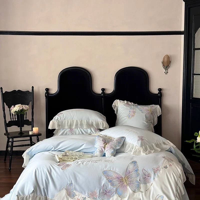 Vintage French Lace Ruffles Butterfly Embroidery Bedding Set 100S Egyptian Cotton Duvet Coves Bed Sheet Pillowcases