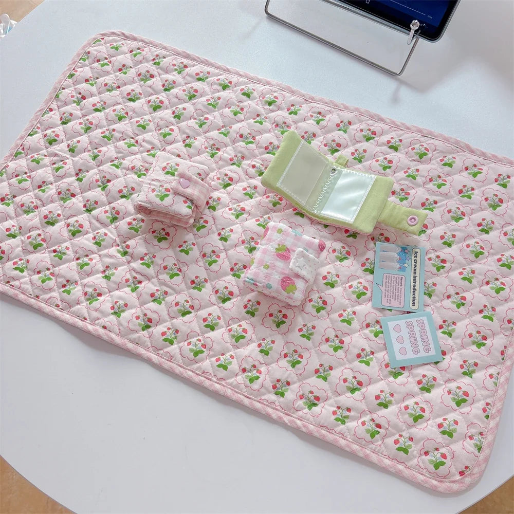Korean Strawberry Garden Table Mat Cute Pink Quilted Edge Dinner Photo Props Tablecloth Birthday Gift Outdoor Picnic Tablecloth