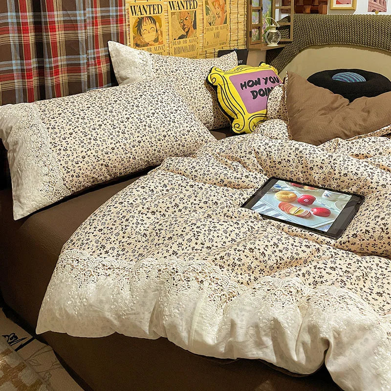 French Double-Layer Yarn Printing Bedding Set Comfort Colorfast Comforter Sets with Lace Retro Floral Skin-Friendly Bed Linens