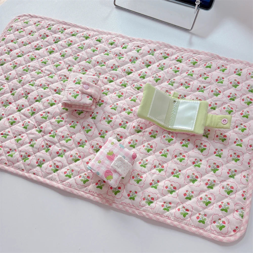 Korean Strawberry Garden Table Mat Cute Pink Quilted Edge Dinner Photo Props Tablecloth Birthday Gift Outdoor Picnic Tablecloth