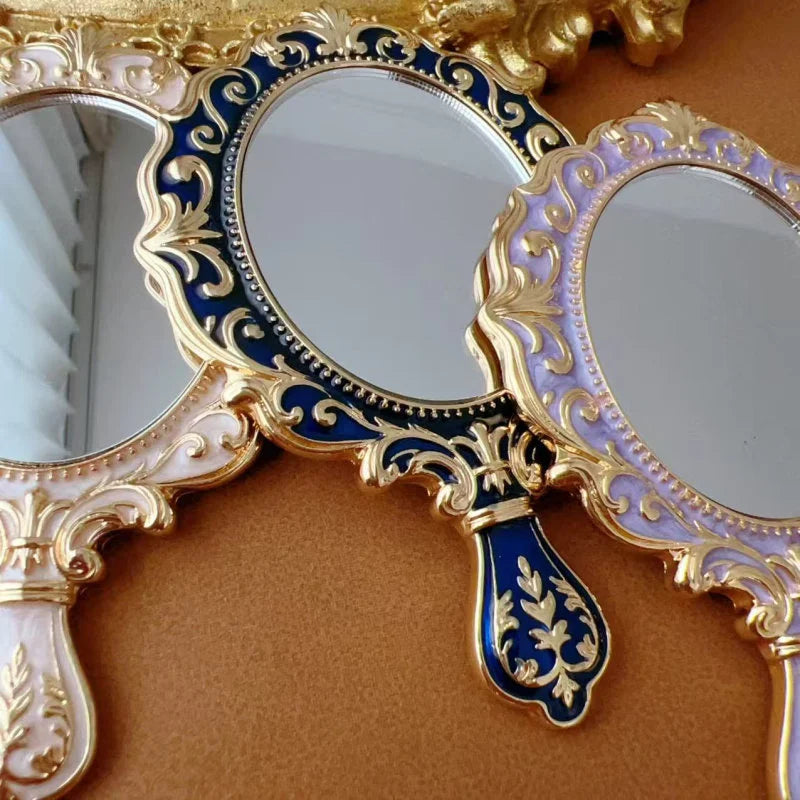 European Retro Style Portable Makeup Mirror Metal Carving Room Decoration Mini Handle Mirror Creativity Home Ornaments Gift Set