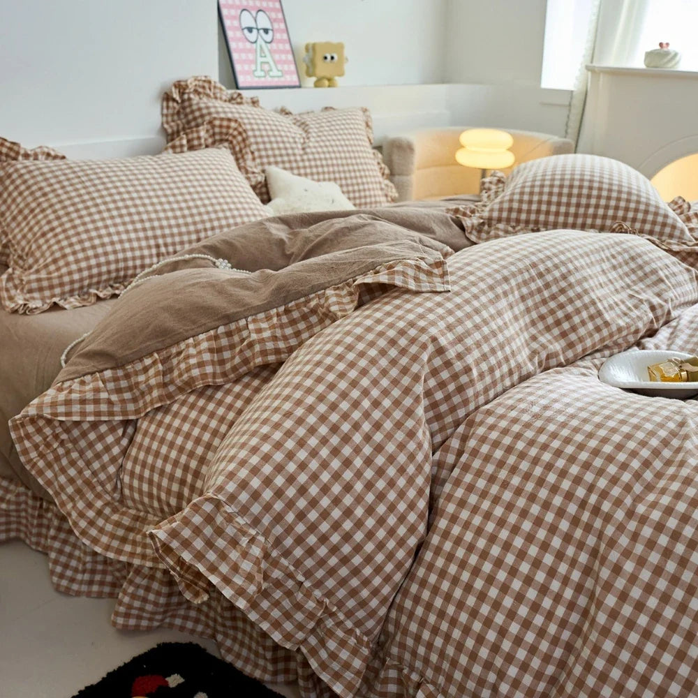 4 Piece Pink Plaid Duvet Cover Set, 100% Polyester Soft and Breathable Bedding, Suitable for Bedroom, All-Season Use