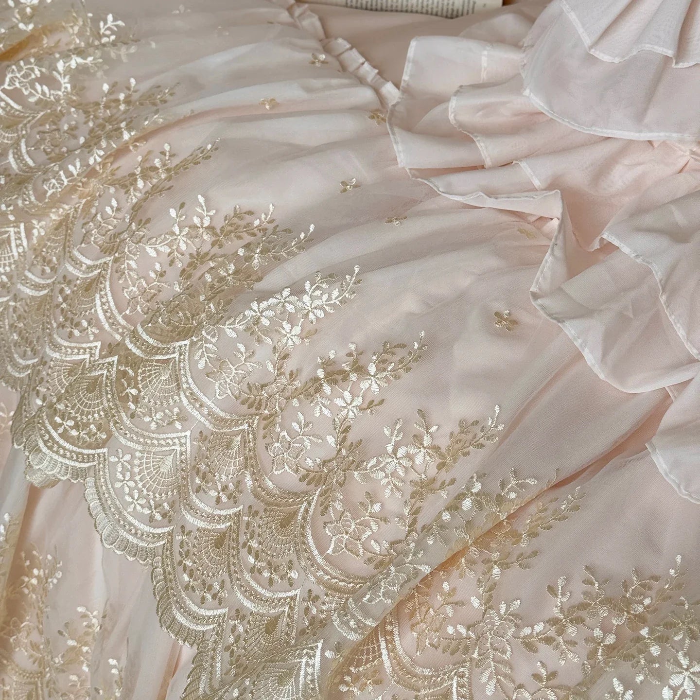 Lace Embroidery Bedding Set Luxury Pink Egyptian Cotton Princess Duvet Cover Bed Sheet Pillowcases Solid Color Bedclothes