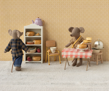 Mum mouse  Light brown