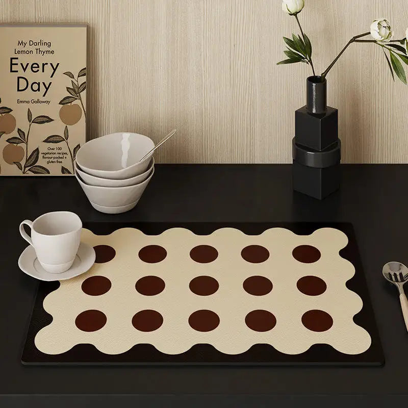 Vintage Polka Dot PU Leather Table Mat Heat-Resistant Absorbent Pad for Dining Table Kitchen Countertop & Coffee Table Use