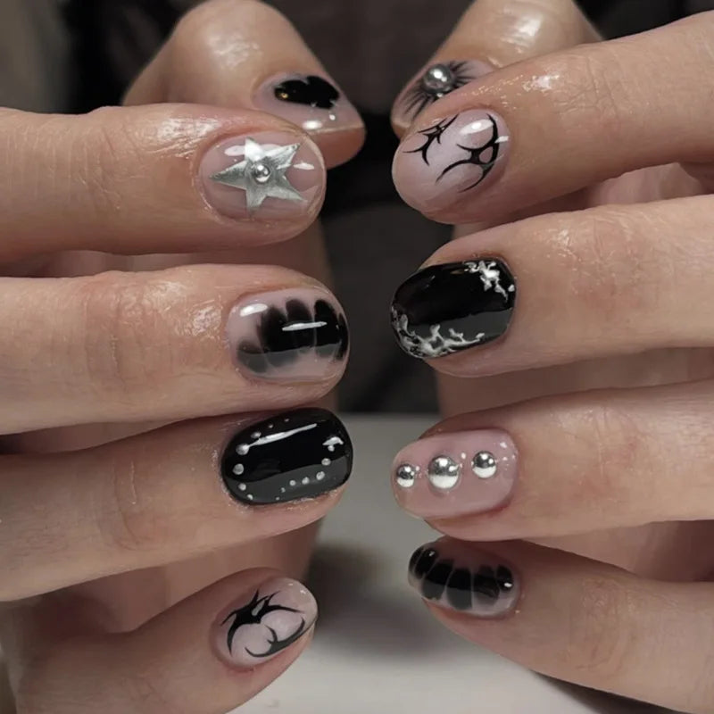 24Pcs French Y2K Sweet Cool Press on Nails Almond False Nails Metal Line Fake Nails Shiny Diamond Nail Black Heart Wearable Nail