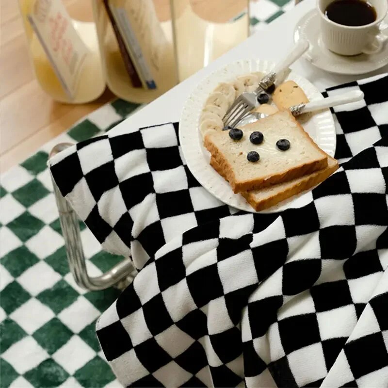 Ins Checkerboard Blanket Classic Plaid Sofa Blanket Spring and Summer Air Conditioning Blanket Office Nap Shawl Cushion Sofa