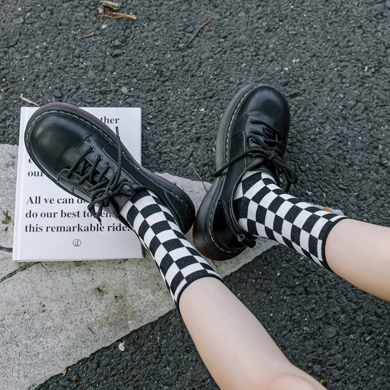 Ladies' Checkerboard Patterned Socks