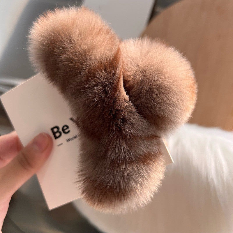 Trendy Large Furry Hair Claw Clip