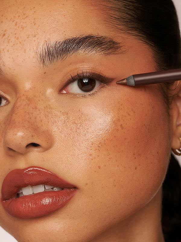 EyeDefine 24HR Duo - Waterproof Eyeliner Duo Pencil - 1+1 FREE