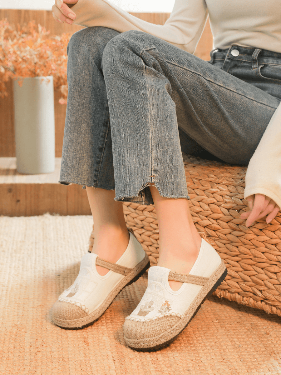 Kelilah Embroidered Linen Loafer - Apricot