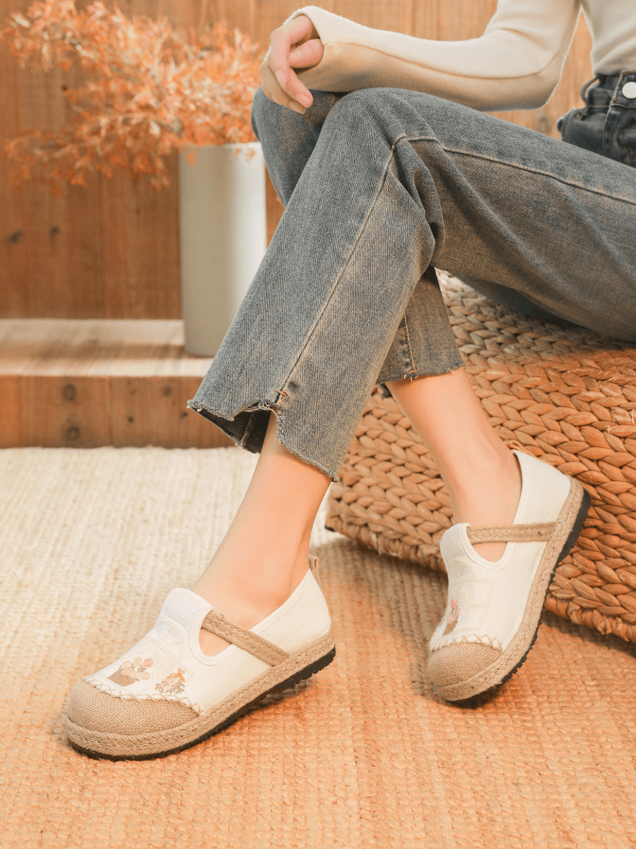 Kelilah Embroidered Linen Loafer - Apricot