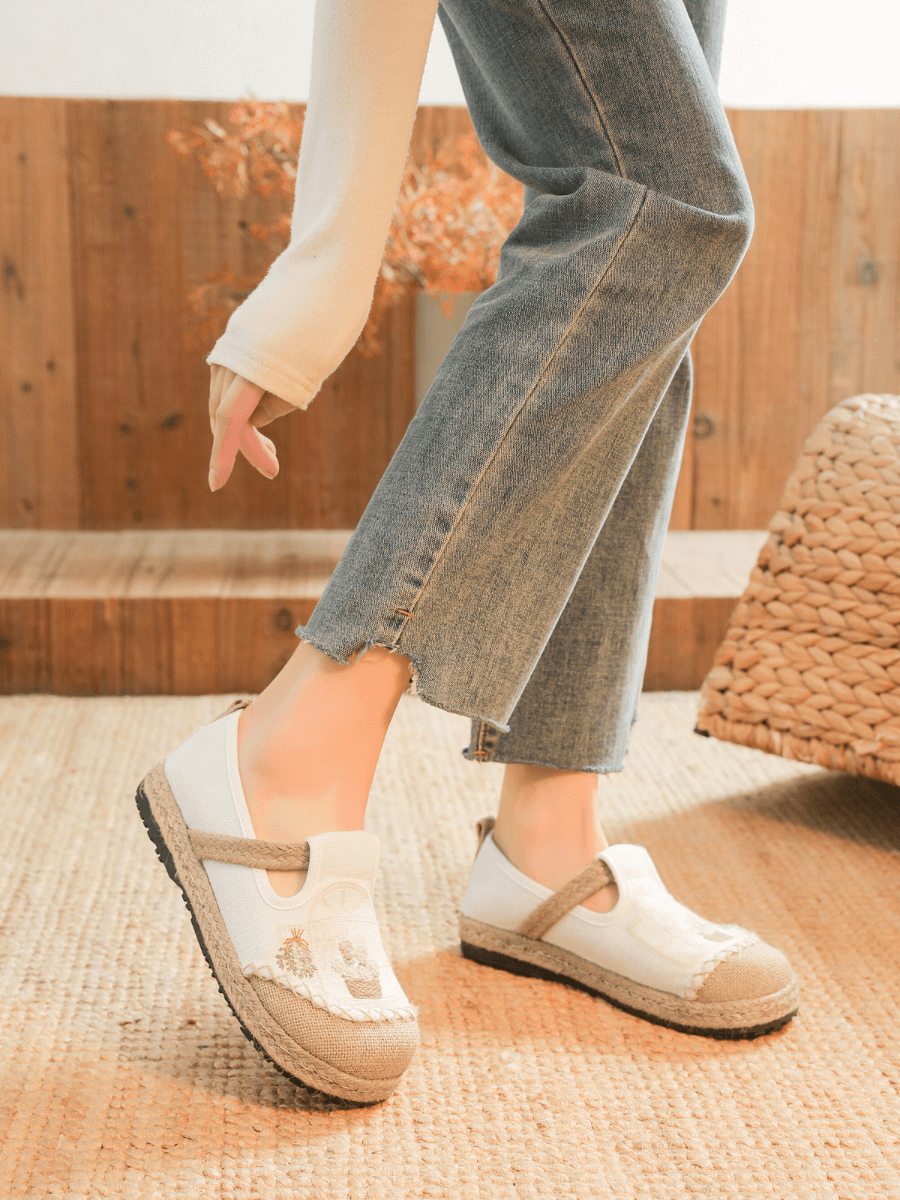 Kelilah Embroidered Linen Loafer - Apricot